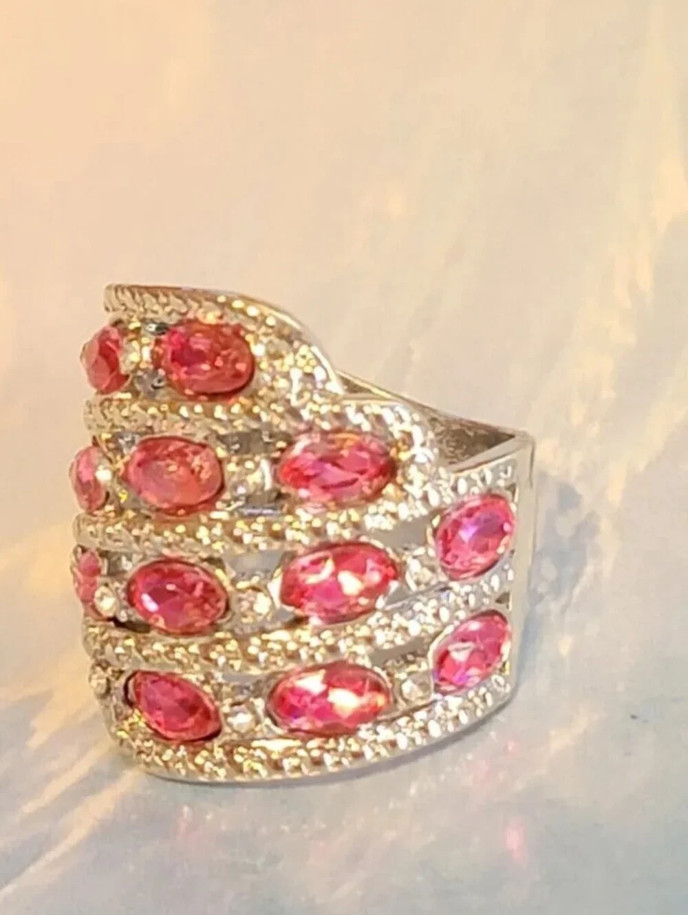 Pink Rhinestone Ring Size 7, Silver-tone Glass Wide Diva Fashion Ring NWOT r-42